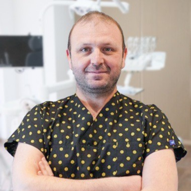Tolga Özkalfa / DMD
